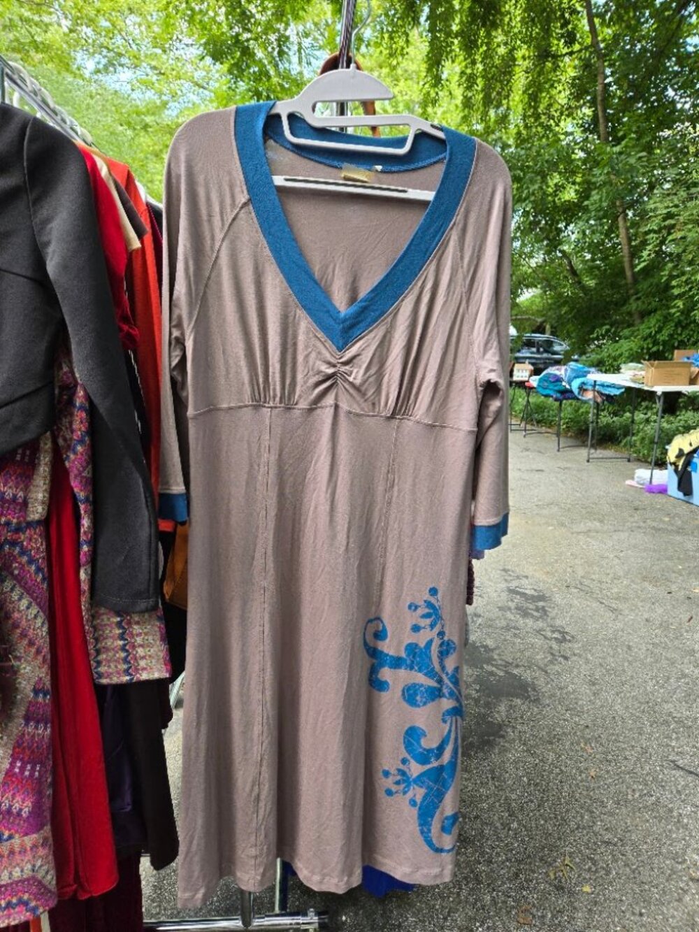 Athleta Taupe & Teal V-Neck Jersey Dress Graphic Print 3/4 Sleeve Size L